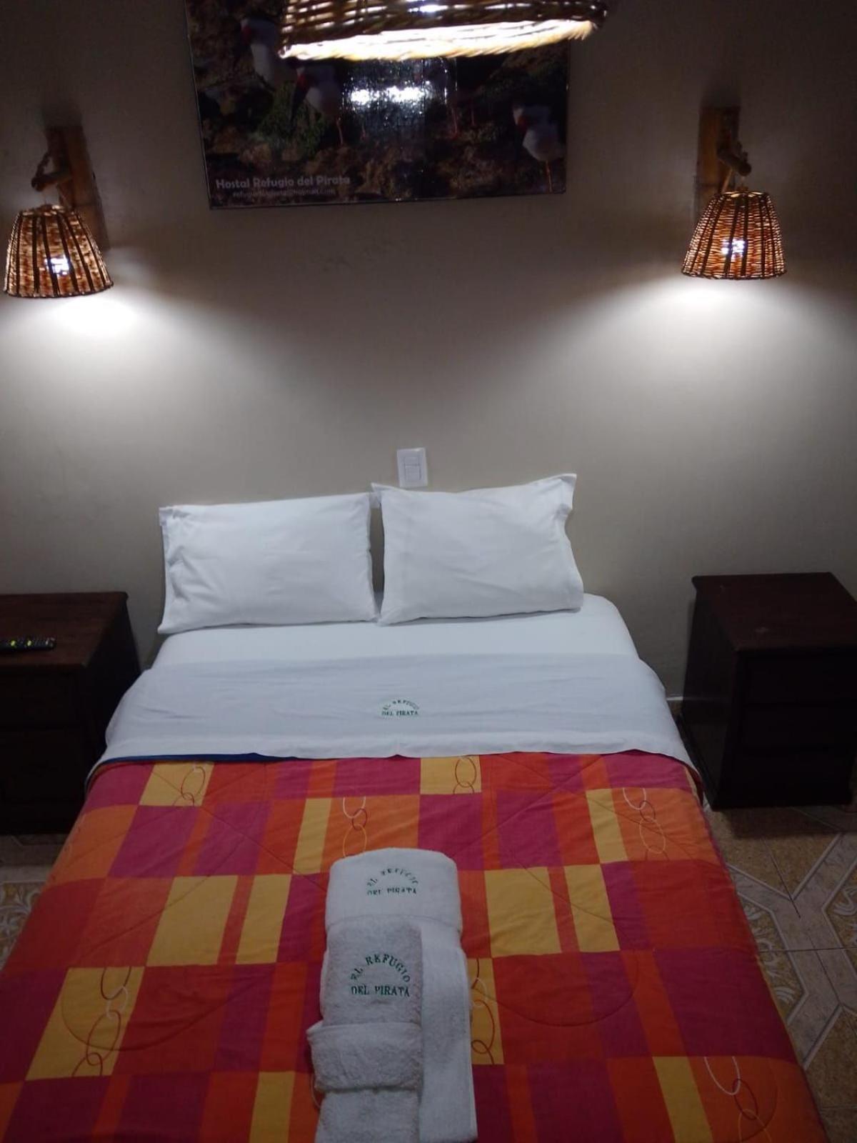 Hostal Refugio Del Pirata Paracas Buitenkant foto